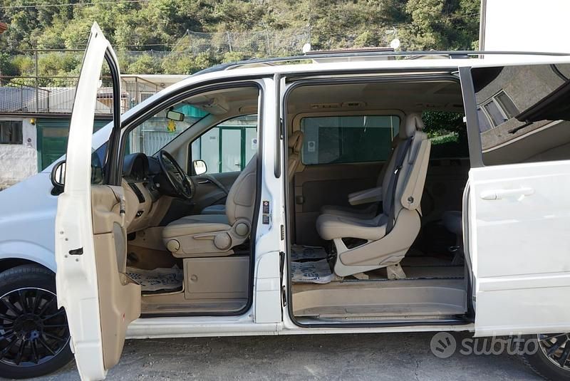 Usata Mercedes Viano 2009 Bianco Monovolume