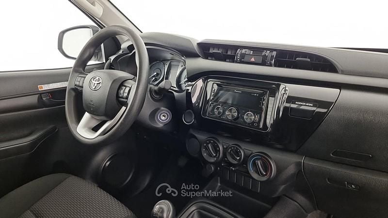 Usata Toyota HiLux 150 CV (110 kW) 2021 Bianco Pick-up