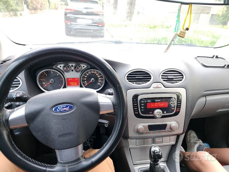 Usata Ford Focus 109 CV (80 kW) 2011 Blu Station wagon