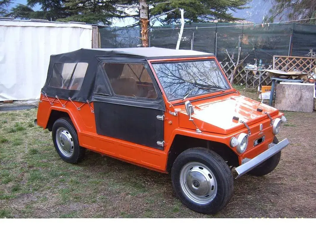 Usata Fiat 600 35 CV (25 kW) 1970 Arancione Cabrio