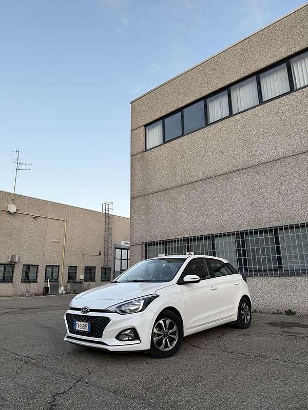 Other Usata 2019 Hyundai i20 Due volumi | 10.900 € (Buon prezzo) - Immagine 1/4
