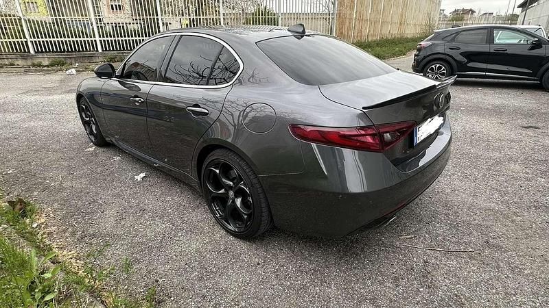 Usata Alfa Romeo Giulia Super 190 CV (139 kW) 2019 Berlina