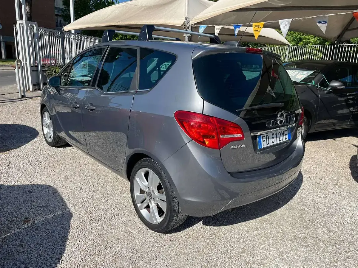 Usata Opel Meriva 120 CV (88 kW) 2016 Grigio Monovolume
