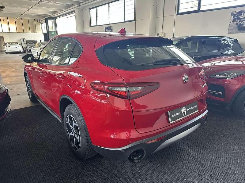 Usata Alfa Romeo Stelvio Business 160 CV (117 kW) 2022 Rosso SUV