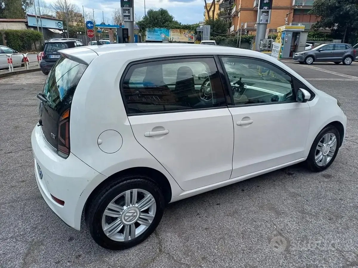 Usata VW up! 90 CV (66 kW) 2016 Bianco Utilitaria