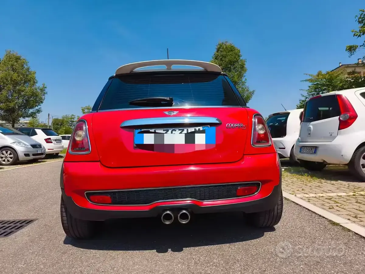 Usata Mini Cooper S 184 CV (135 kW) 2010 Rosso Utilitaria