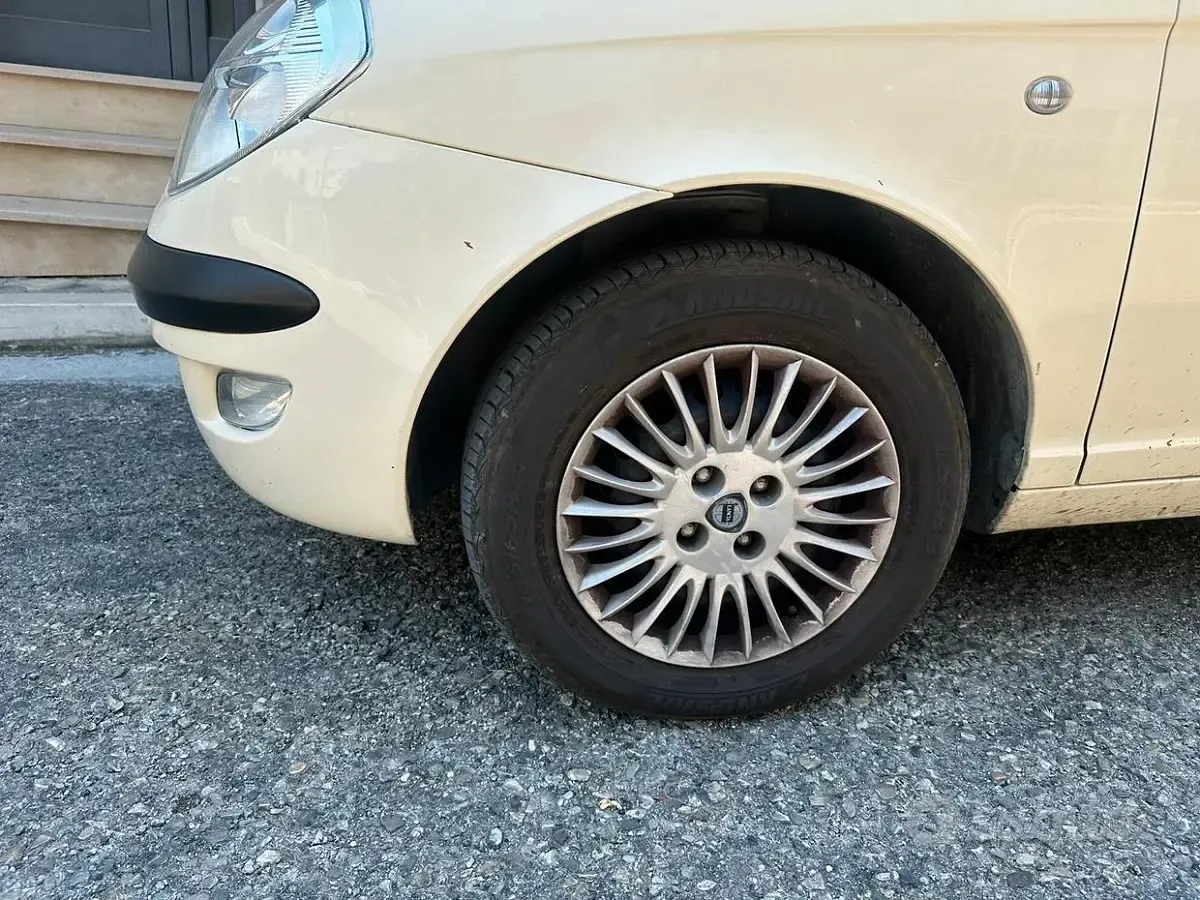Usata Lancia Ypsilon 69 CV (50 kW) 2005 Utilitaria