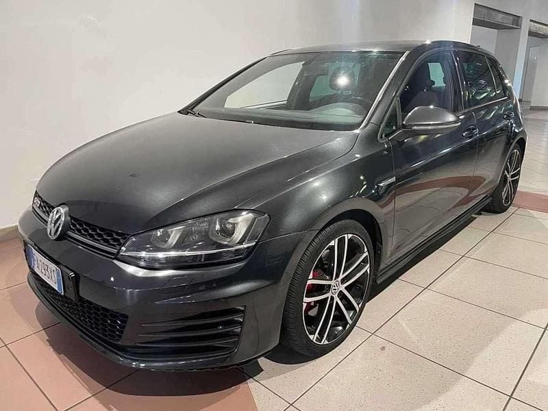 Grigio Usata 2015 VW Golf GTD Tre volumi | 14.900 € (Ottimo prezzo) - Immagine 1/4