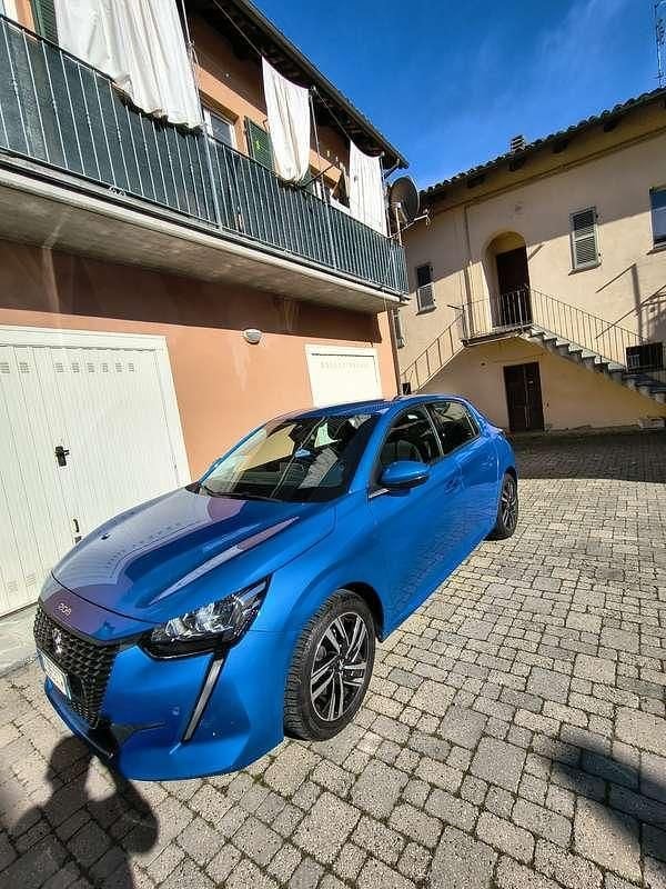 Usata Peugeot 208 Allure 101 CV (74 kW) 2021 Blu Utilitaria