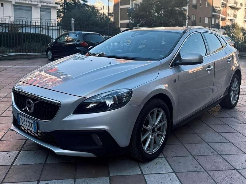 Usata Volvo V40 CC Ocean Race 120 CV (88 kW) 2016 Grigio Station wagon