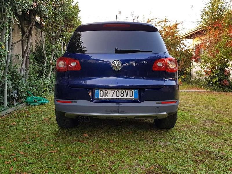 Usata VW Tiguan Sport 140 CV (102 kW) 2008 Blu/azzurro SUV