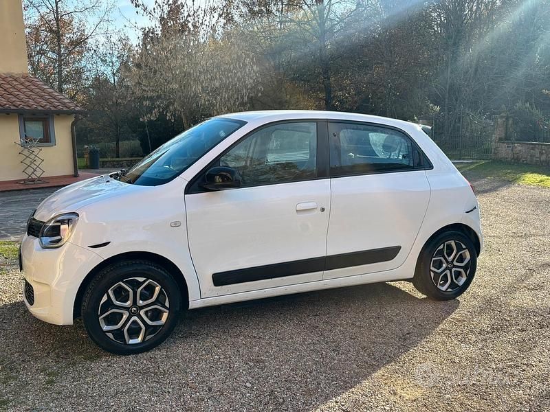 Usata Renault Twingo 60 kW (82 CV) 2023 Utilitaria