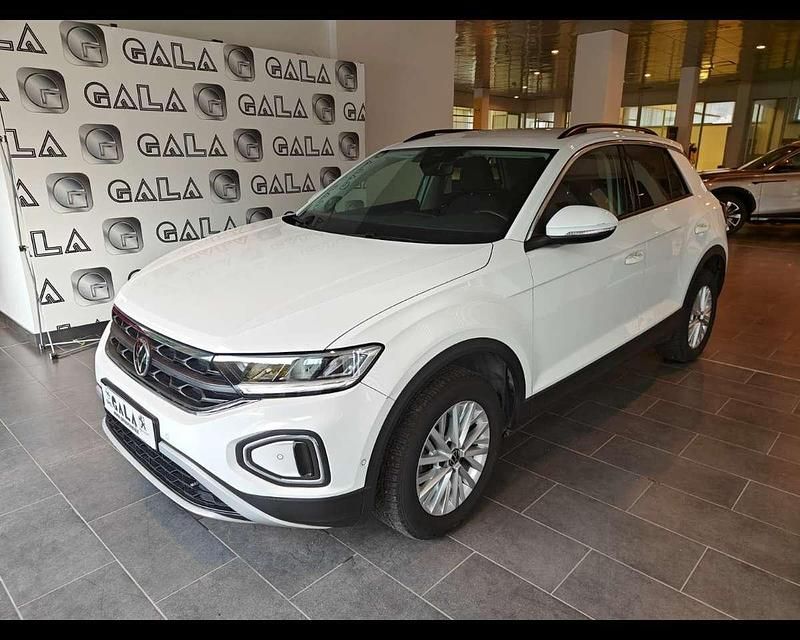 Usata VW T-Roc Life 116 CV (85 kW) 2022 Bianco SUV