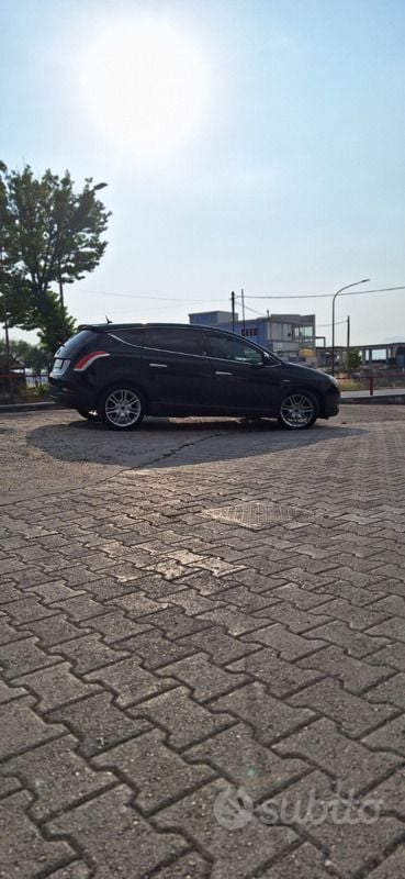 Usata Lancia Delta 120 CV (88 kW) 2009 Nero Utilitaria