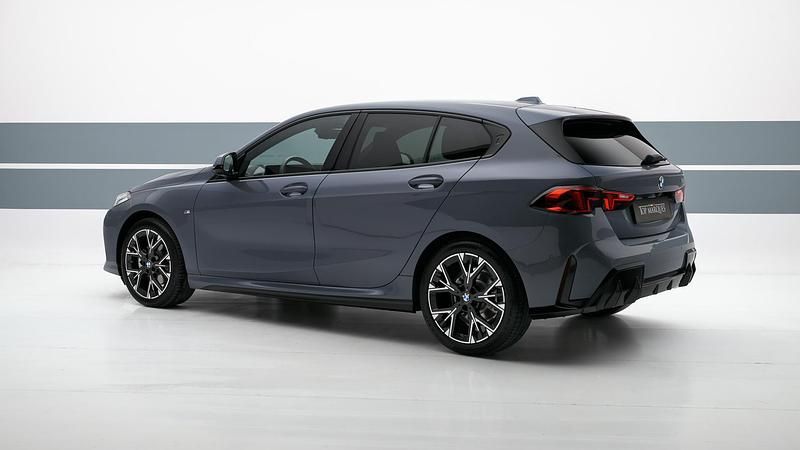 Usata BMW 118 M Sport 150 CV (110 kW) 2025 Storm bay metallizzato Utilitaria