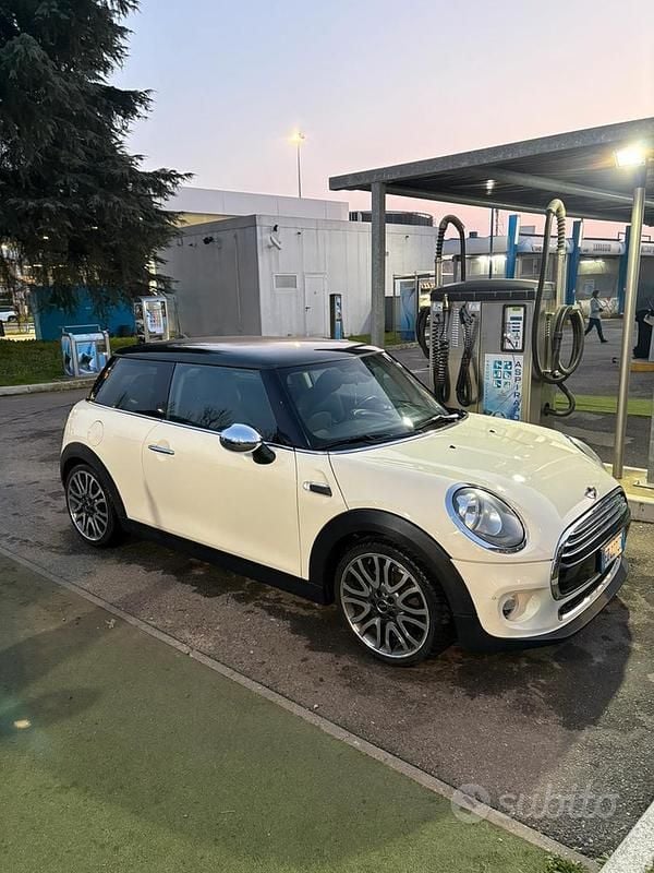 Usata Mini Cooper D 116 CV (85 kW) 2015 Bianco Utilitaria