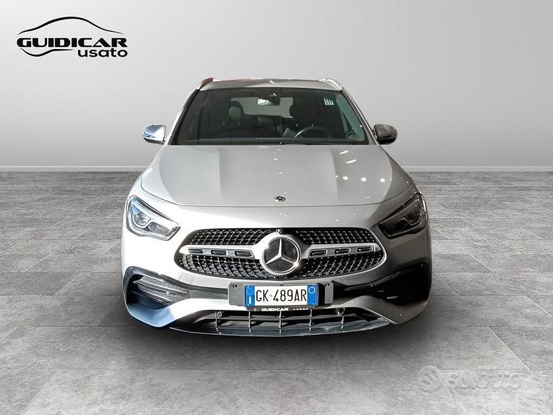 Usata Mercedes GLA180 Premium 116 CV (85 kW) 2022 Argento SUV