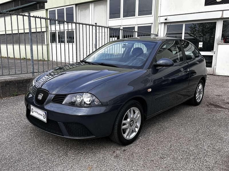 Usata Seat Ibiza 60 CV (44 kW) 2008 Grigio Berlina