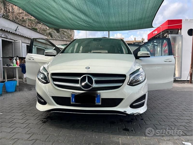 Usata Mercedes B200 136 CV (100 kW) 2015 Bianco Monovolume
