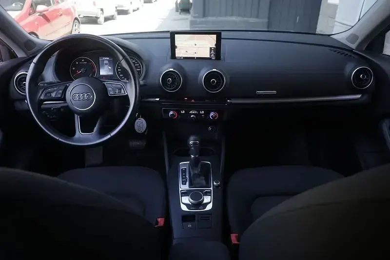 Usata Audi A3 Sportback Admired 110 CV (80 kW) 2018 Nero Utilitaria