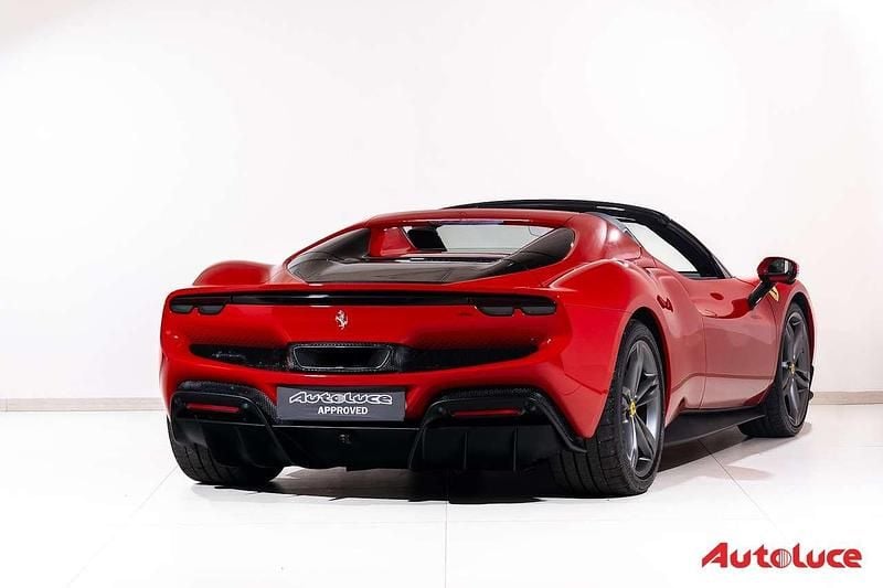 Nuova Ferrari 296 829 CV (609 kW) 2025 Rosso corsa Cabrio