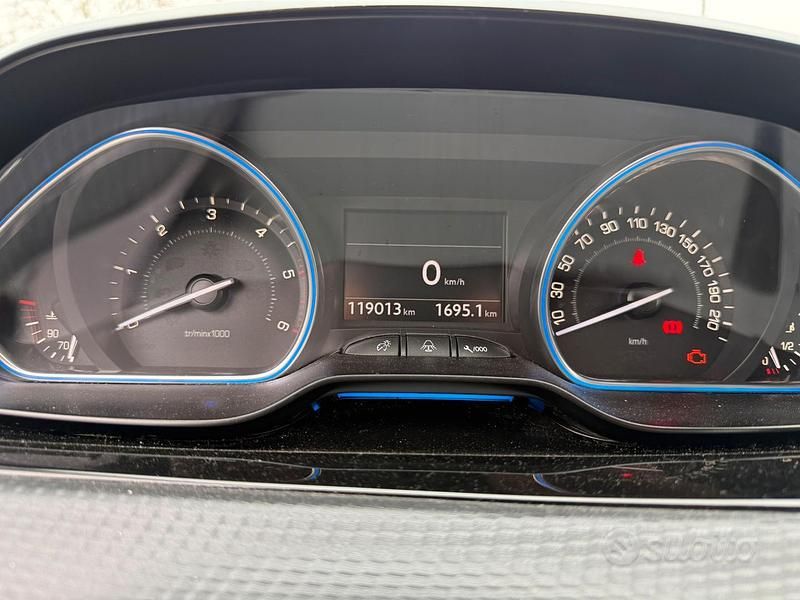 Usata Peugeot 2008 2013 Bianco SUV