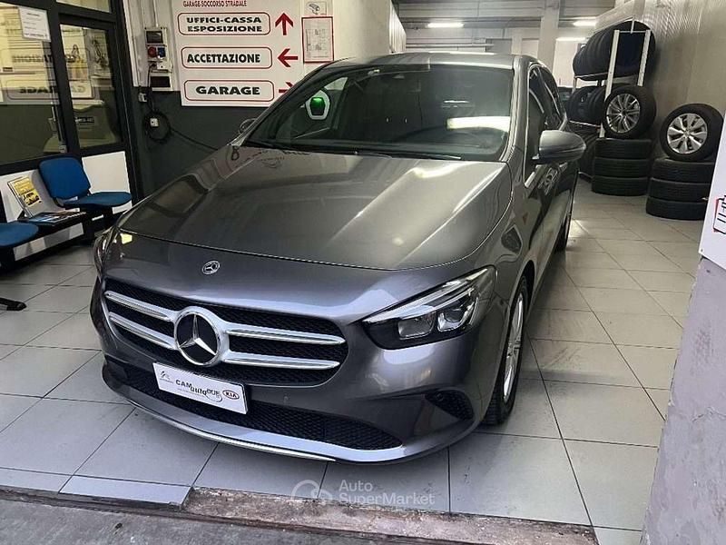 Usata Mercedes B180 Executive 109 CV (80 kW) 2019 Grigio Monovolume