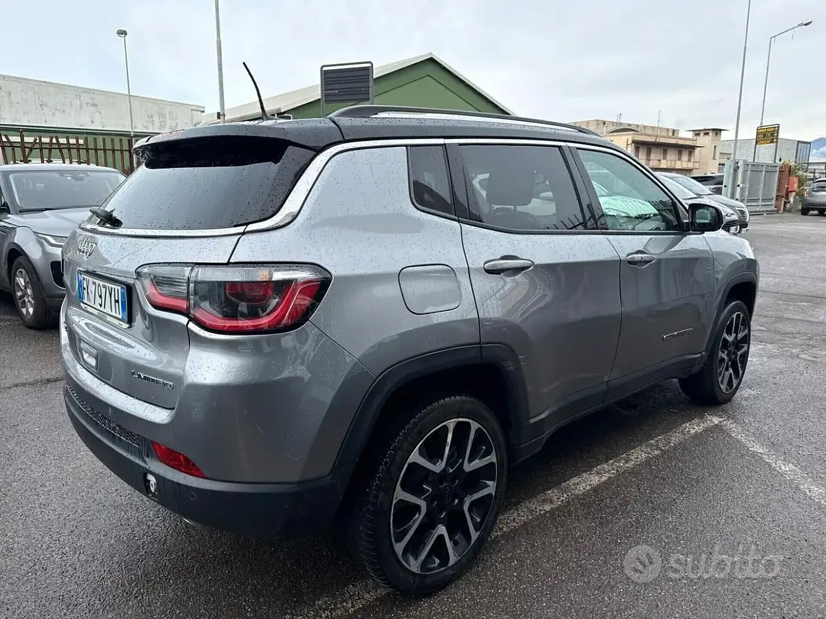 Usata Jeep Compass Limited 140 CV (102 kW) 2017 Grigio SUV