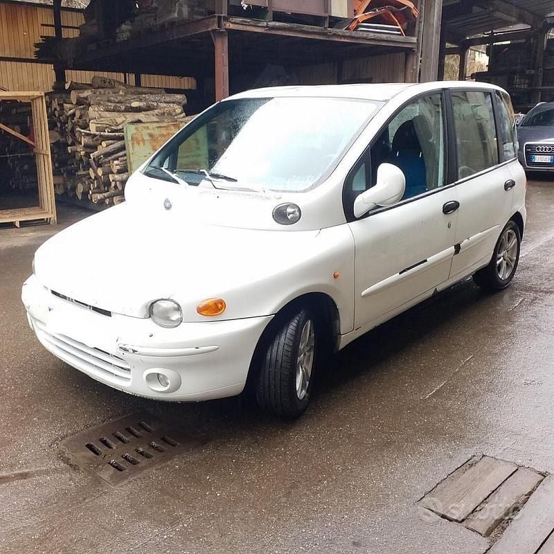 Usata Fiat Multipla 2002 Bianco Monovolume