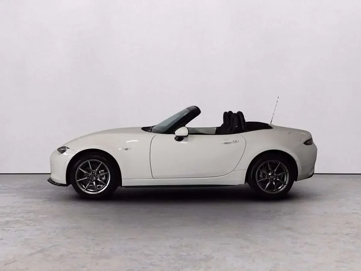 Usata Mazda MX5 Exclusive-Line 132 CV (97 kW) 2023 Grigio Cabrio
