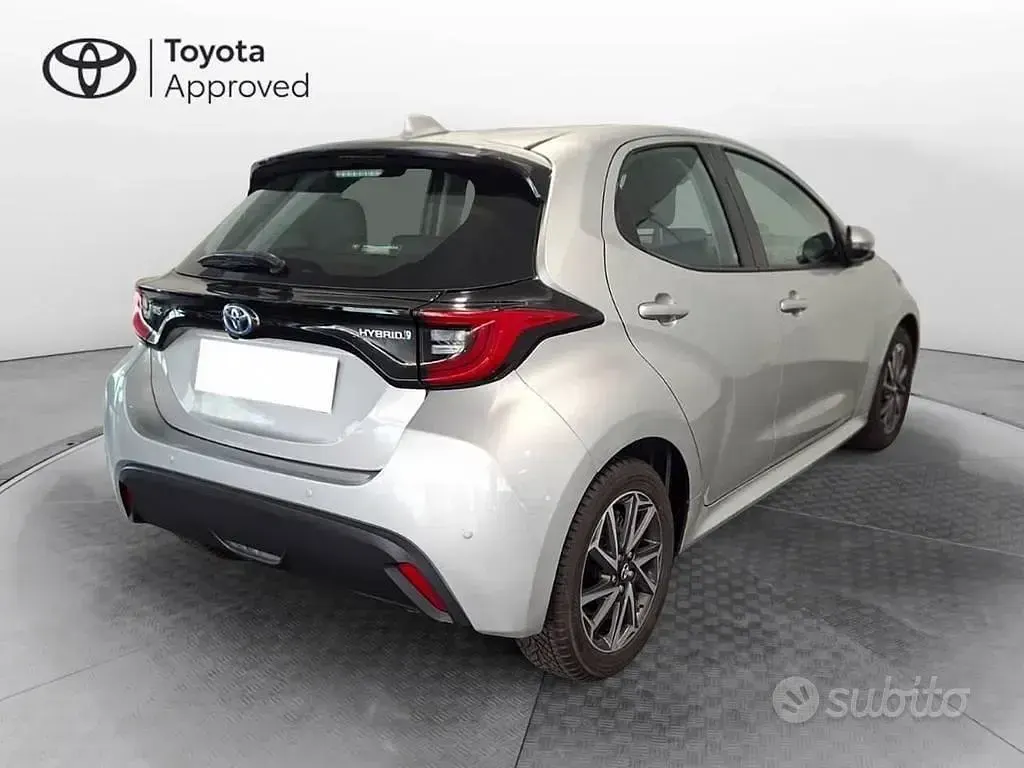 Second-hand Toyota Yaris Hybrid Trend 116 CP (85 kW) 2022 Albastru Berlinǎ