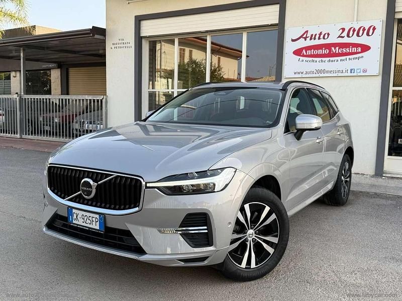 Usata Volvo XC60 Momentum 197 CV (144 kW) 2022 Argento SUV