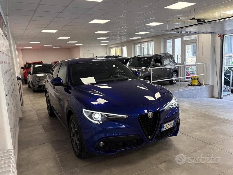 Usata Alfa Romeo Stelvio Sprint 160 CV (117 kW) 2022 Blu SUV