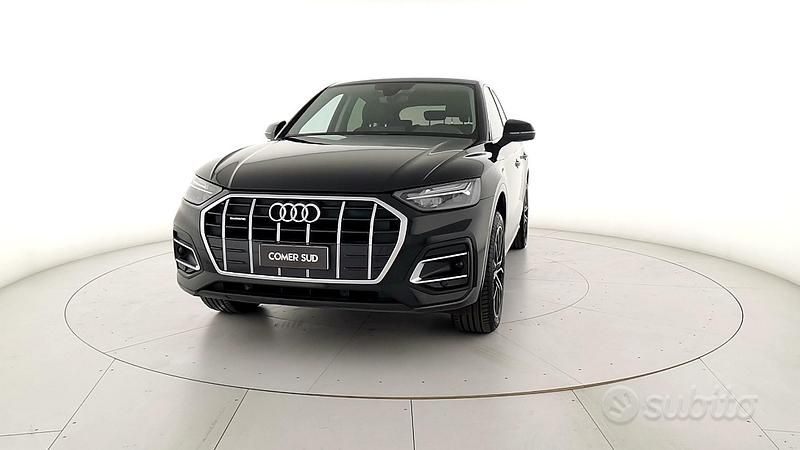 Nero Usata 2021 Audi Q5 Sportback Comfort SUV | 41.900 € - Immagine 1/4