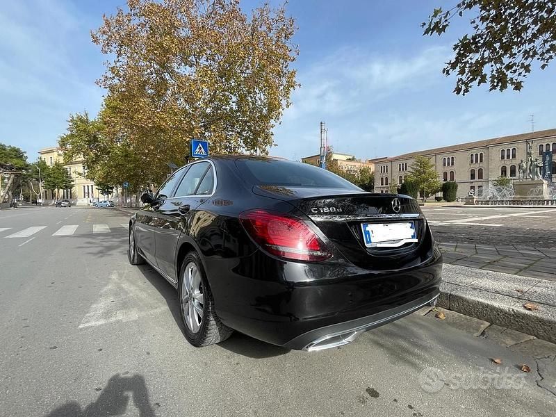 Usata Mercedes C180 Executive 122 CV (89 kW) 2019 Nero Berlina