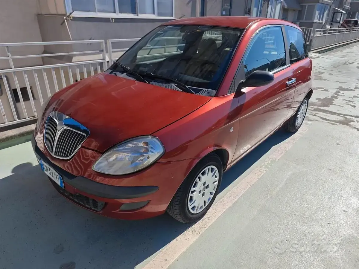 Usata Lancia Ypsilon 60 CV (44 kW) 2004 Utilitaria