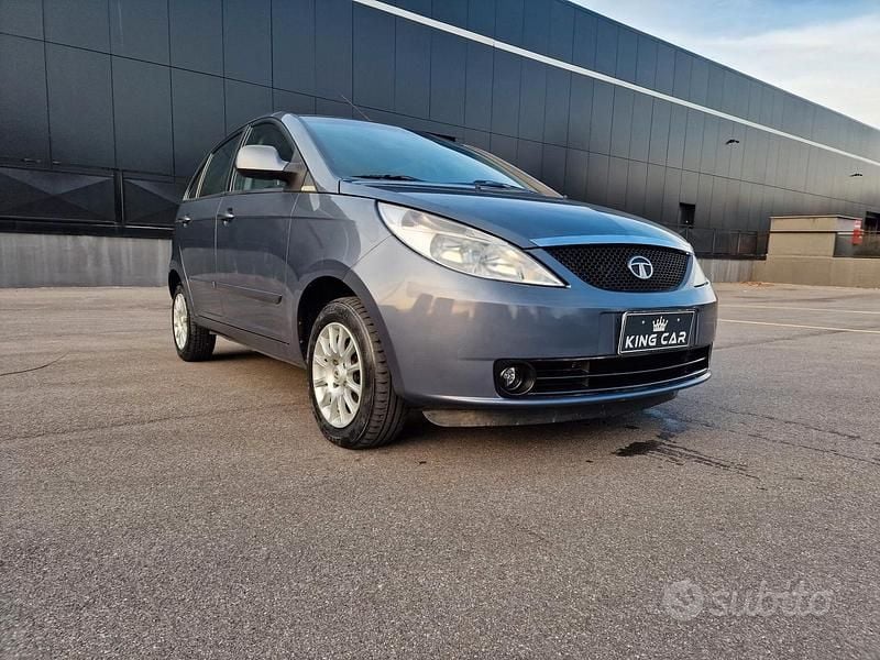 Usata Tata Indica 75 CV (55 kW) 2011 Grigio Berlina