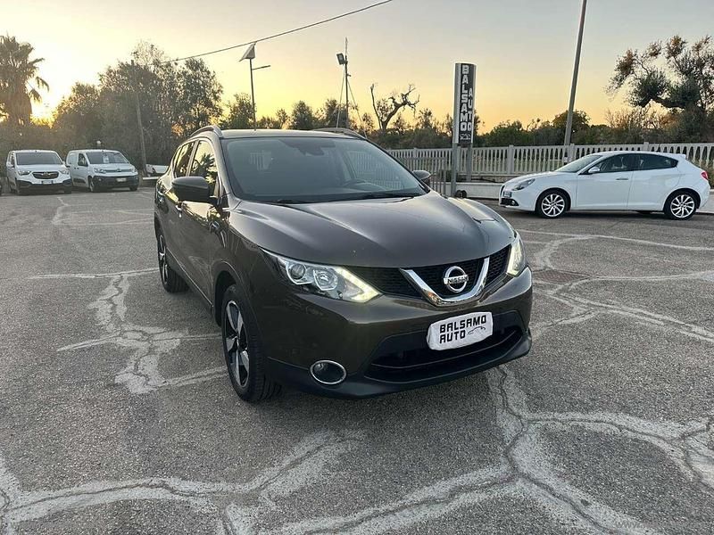 Usata Nissan Qashqai Tekna 110 CV (80 kW) 2017 Marrone SUV