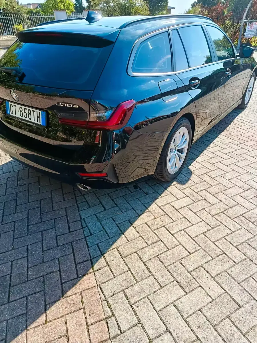 Usata BMW 330 Advantage 183 CV (134 kW) 2021 Nero Station wagon