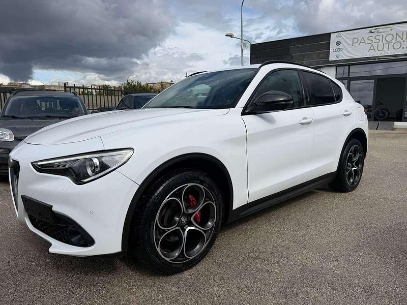 Usata Alfa Romeo Stelvio Executive 190 CV (139 kW) 2019 Bianco SUV