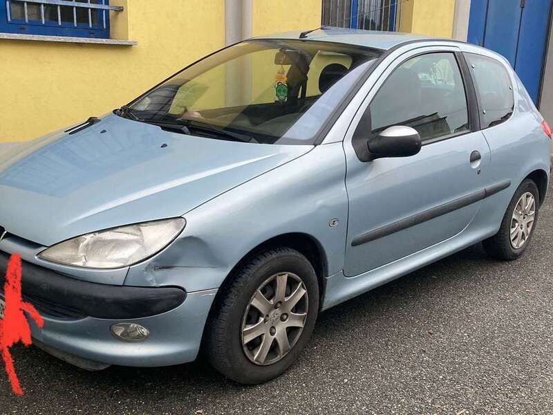 Usato 2001 Peugeot 206 1.4 Diesel 90 CV (800 €)