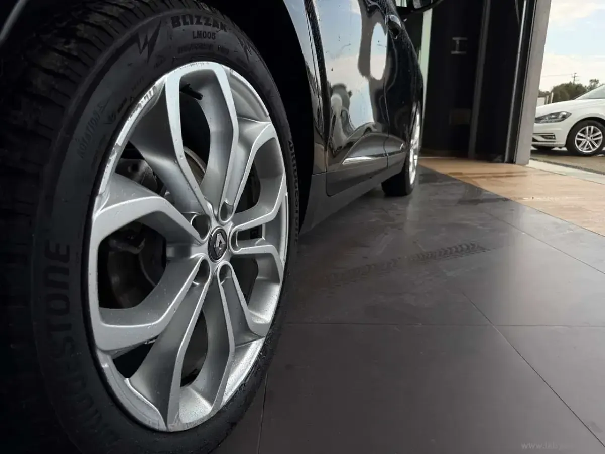 Usata Renault Scénic IV Business 120 CV (88 kW) 2019 Nero Monovolume