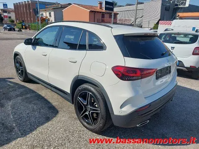 Usata Mercedes GLA200 AMG Line Premium 163 CV (119 kW) 2023 Bianco SUV