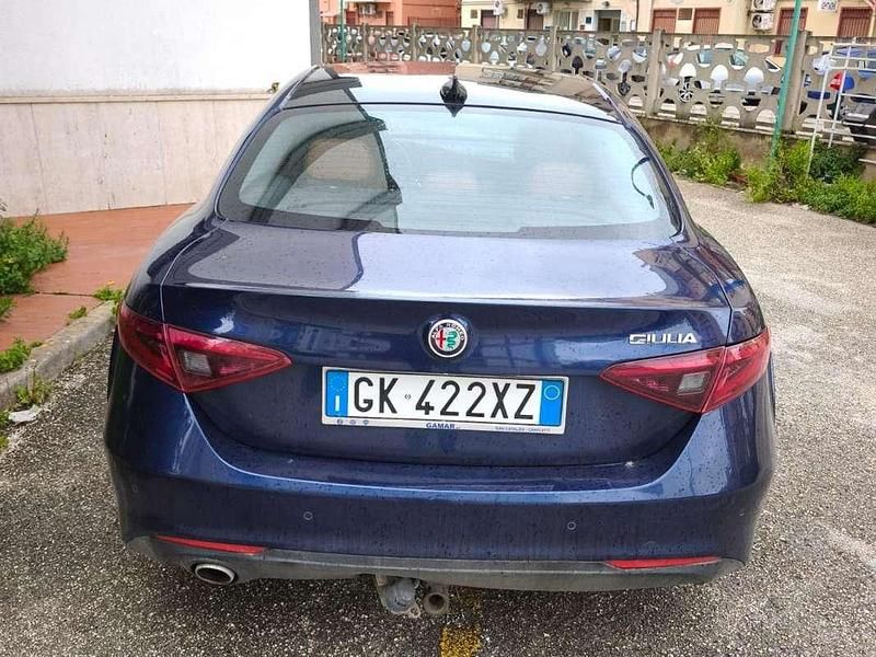 Usata Alfa Romeo Giulia Business Launch Edition 150 CV (110 kW) 2017 Blu/azzurro Berlina