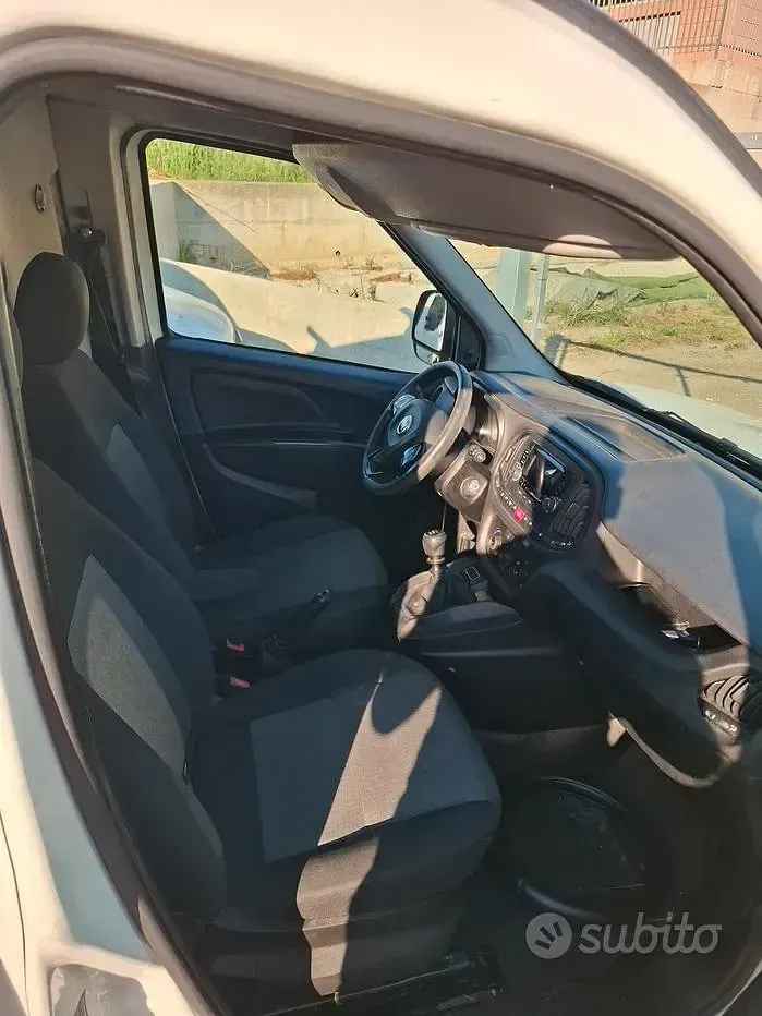 Usata Fiat Doblò 120 CV (88 kW) 2018 Monovolume