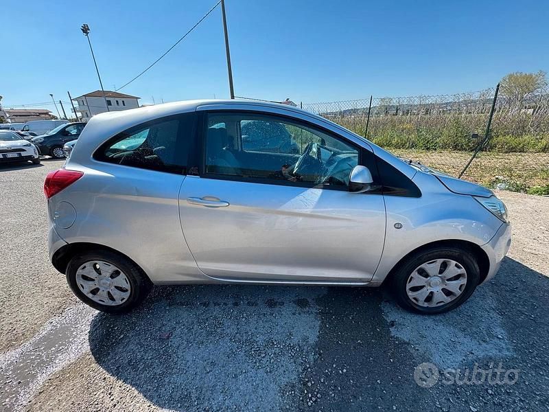 Usata Ford Ka 75 CV (55 kW) 2009 Grigio Utilitaria