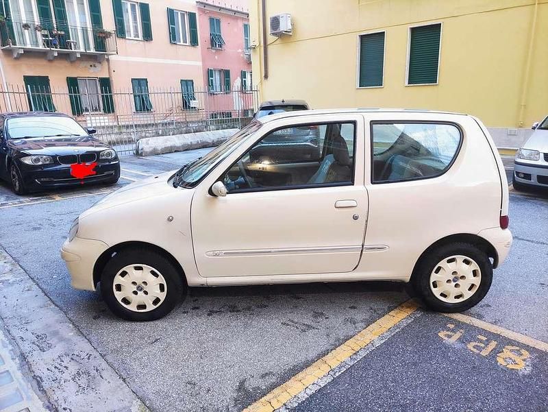 Usata Fiat 600 Anniversary 54 CV (39 kW) 2005 Beige Utilitaria