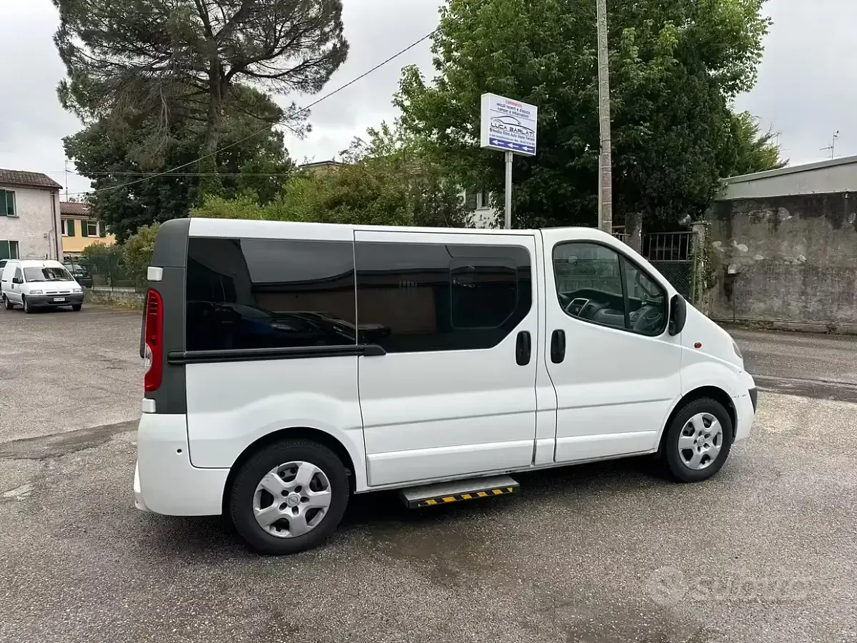 Usata Opel Vivaro 114 CV (83 kW) 2014 Bianco Monovolume