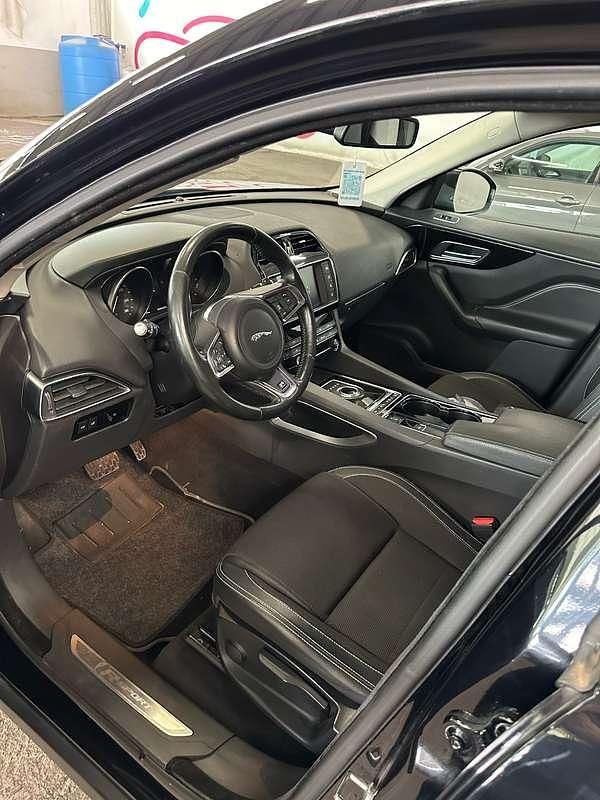 Usata Jaguar F-Pace R-Sport 179 CV (131 kW) 2018 Nero SUV