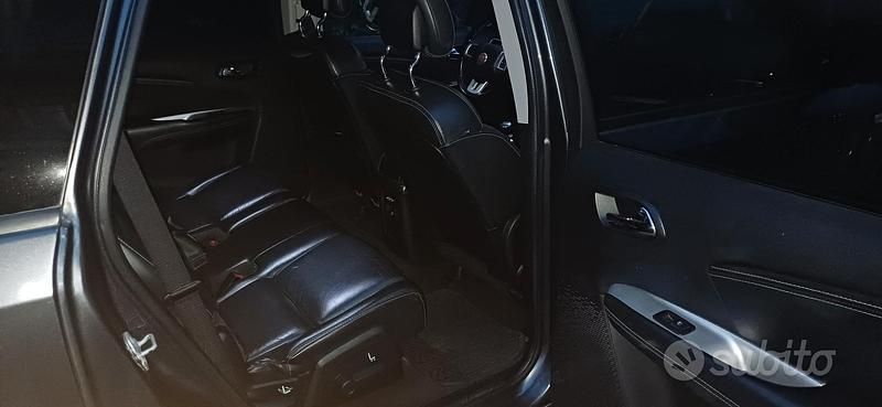 Usata Fiat Freemont 170 CV (125 kW) 2014 Grigio SUV